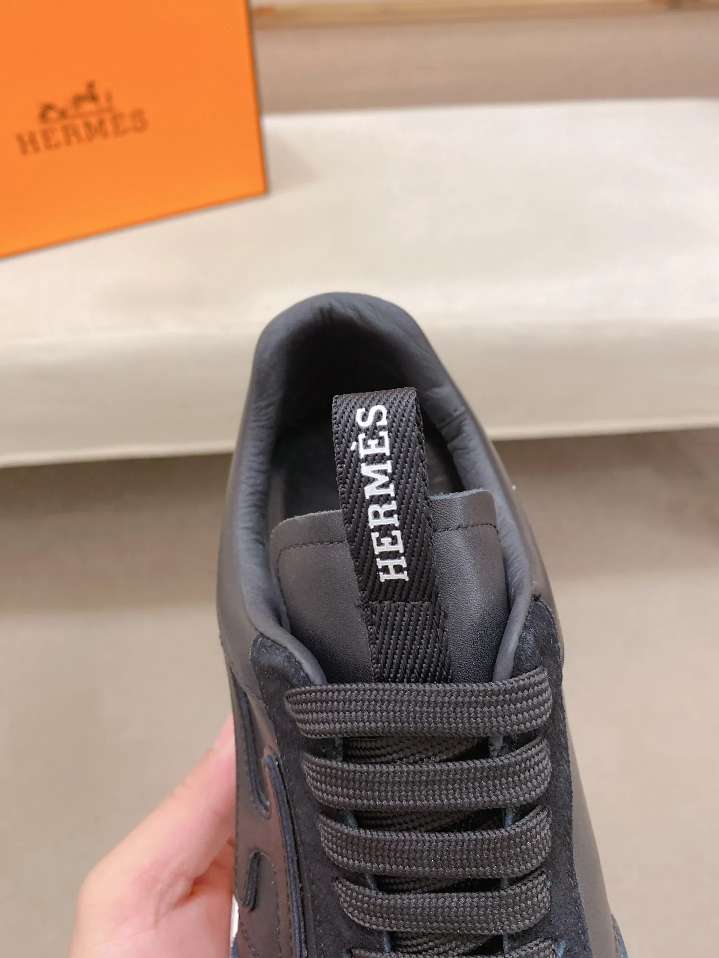 Men's clothing and shoes💰: 480💰《HERMES》【Classic original order·Version】Hermès; top 🔝purchasing agent🔍🔍men's latest 🇺🇸 counter sales simultaneously, imported from Italy original ▲▲cowhide ▲▲ (high-end, nobility, class) ) Exquisite workmanship (Italian 🇮🇹 imported water-dyed 🐂 cowhide lining) sole: original sole provided by the original factory, ⚠️exclusive double-layer activity·TPR·rubber·combined molded outsole; super comfortable·wear-resistant·non-slip·environmental protection The real thing is more beautiful if you take the real thing (high quality, follow the order). You can enter and exit the counter at will * Number of yards: 38-44 (45 can be customized and cannot be returned or exchanged)